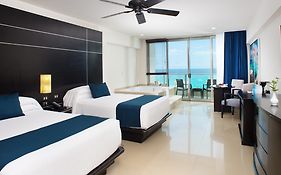 Seadust Cancun Beach Resort